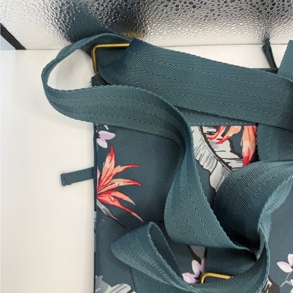 Dakine Floral Crossbody Bag - Picture 6 of 9